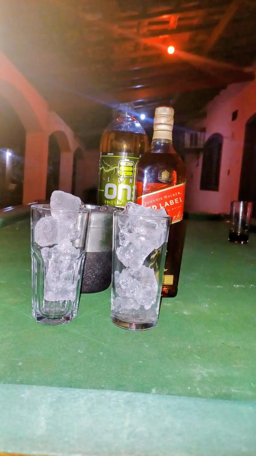 Foto da mesa de bilhar